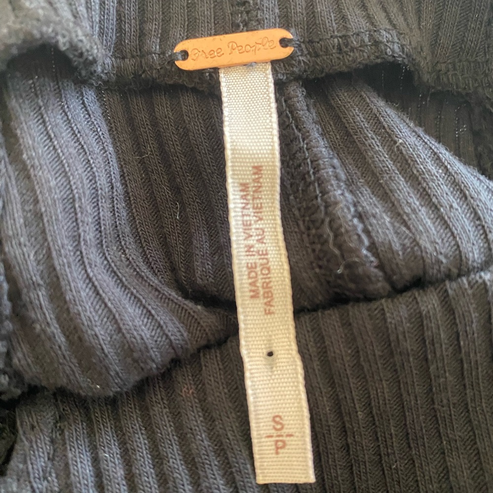 Free People mock neck top, size Small - Picture 2 of 3